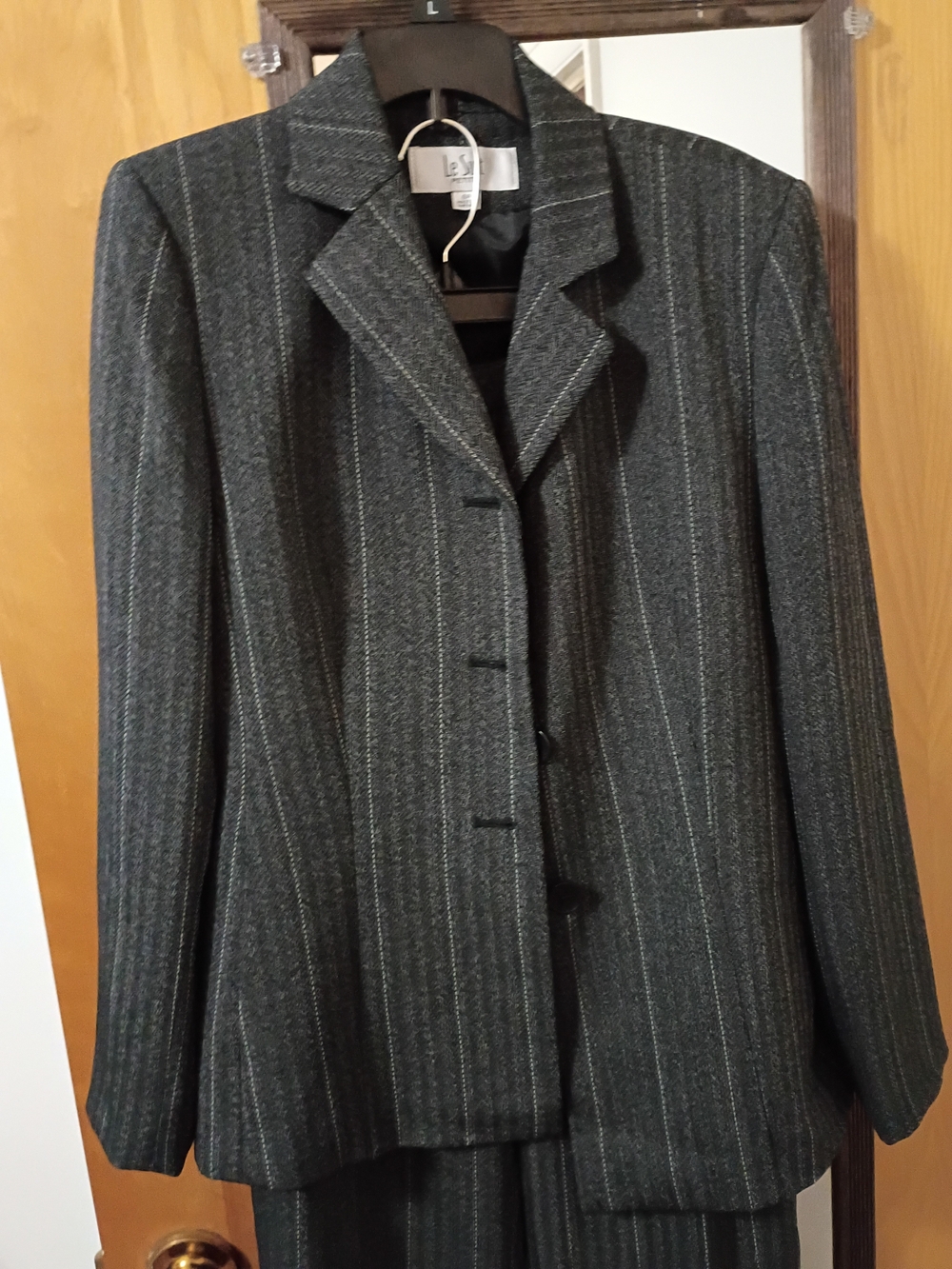 Le Suit Charcoal Gray Pinstripe Blazer